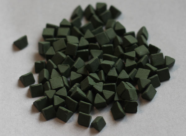 Green color porcelain polishing abrasives media For mass finishing